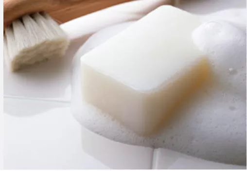 很少知道的水电技巧系列04 - 肥皂水令玻璃胶好收边